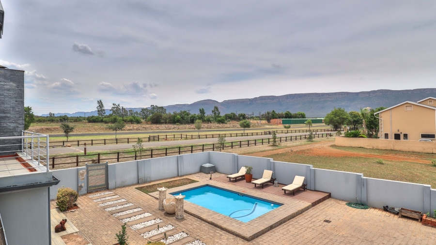 6 Bedroom Property for Sale in The Coves North West